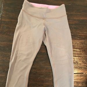 Reversible size 4 grey and pink lululemon crops